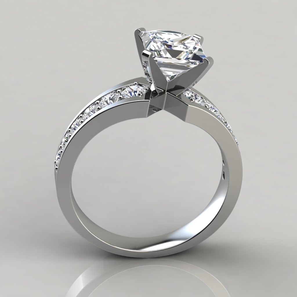 Graduated Pave  Princess  Cut  Moissanite Engagement  Ring  