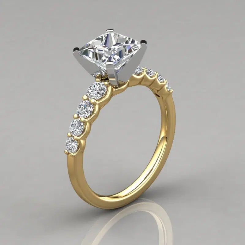 Graduated Princess Cut Moissanite Engagement Ring