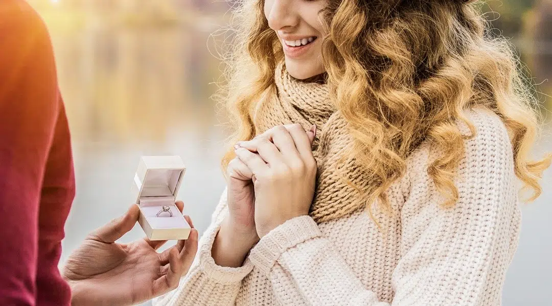 Moissanite vs. Earth-Mined Diamond: How to Make the Right Choice