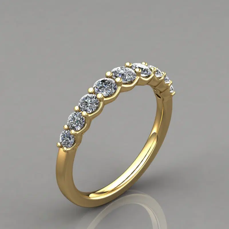 0.63Ct Graduated Round Cut Wedding Band