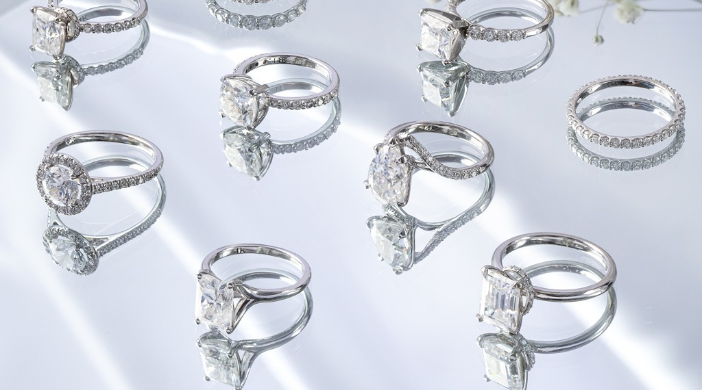 Read more about the article Sparkle and Shine: Exploring the Different Shapes of Moissanite Center Stones in Engagement Rings