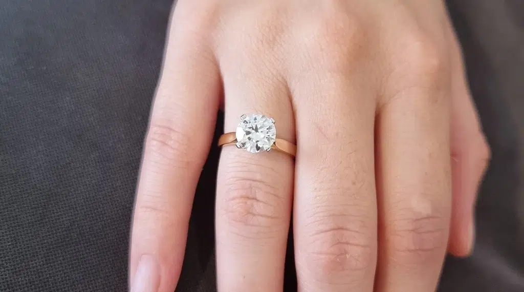 The Beauty of Solitaire Engagement Ring